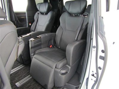 صورة 54 لـ 2025 Toyota ALPHARD