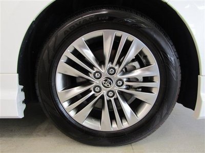 صورة 62 لـ 2025 Toyota ALPHARD