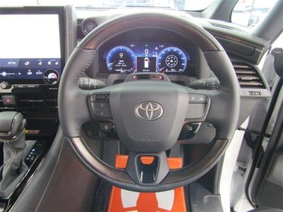 صورة 26 لـ 2025 Toyota ALPHARD