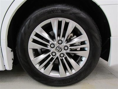 صورة 64 لـ 2025 Toyota ALPHARD