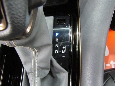 صورة 22 لـ 2025 Toyota ALPHARD