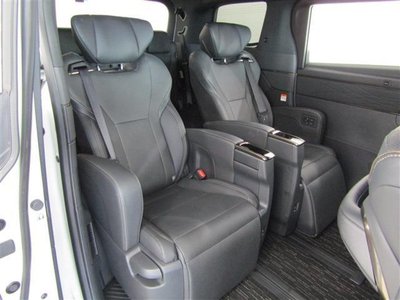 صورة 8 لـ 2025 Toyota ALPHARD