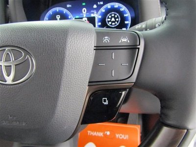 صورة 28 لـ 2025 Toyota ALPHARD