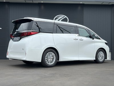 2025 Toyota ALPHARD — миниатюра 5