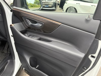 2025 Toyota ALPHARD — миниатюра 17