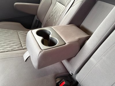 2025 Toyota ALPHARD — миниатюра 29