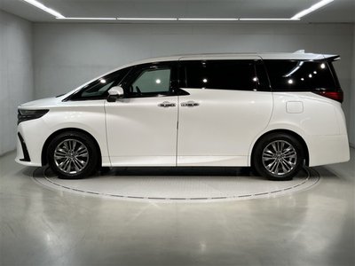 2023 Toyota ALPHARD 照片 3