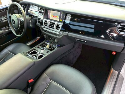 صورة 36 لـ 2013 ROLLS-ROYCE GHOST