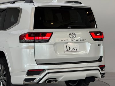 صورة 37 لـ 2026 Toyota LAND CRUISER 300