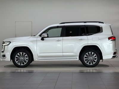 صورة 6 لـ 2026 Toyota LAND CRUISER 300