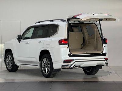 صورة 16 لـ 2026 Toyota LAND CRUISER 300