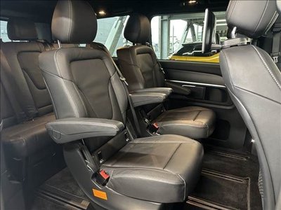 2022 Mercedes-BENZ V-CLASS — миниатюра 8