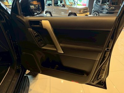 صورة 59 لـ 2021 Toyota LAND CRUISER PRADO