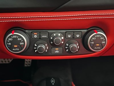 صورة مصغرة 17 لـ 2018 Ferrari 488 SPIDER