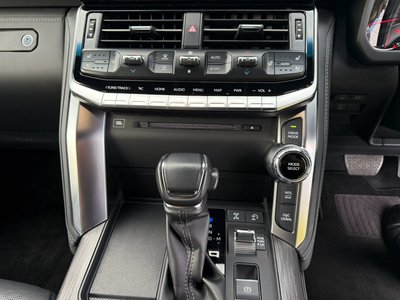 2022 Toyota LAND CRUISER 300 照片 32