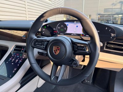 2025 Porsche TAYCAN photo 16