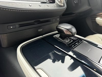 2018 Lexus LS photo 75
