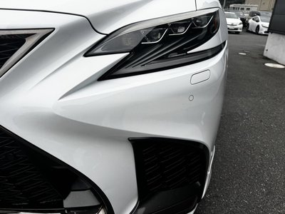 2018 Lexus LS photo 9