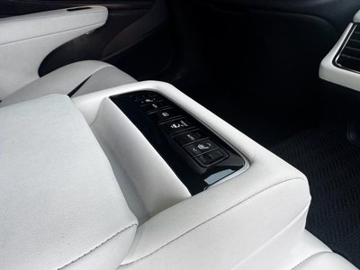 2018 Lexus LS photo 58
