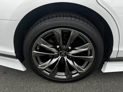 2018 Lexus LS photo 25