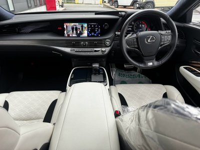 2018 Lexus LS photo 57