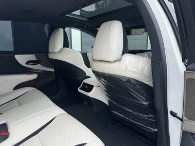 2018 Lexus LS photo 54