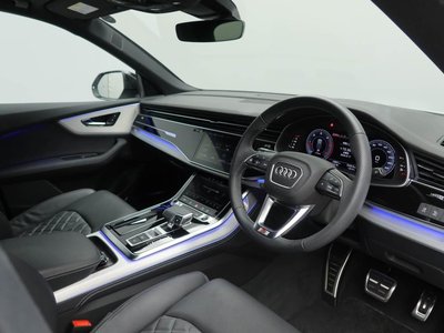 صورة مصغرة 9 لـ 2025 AUDI Q8