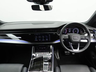 صورة مصغرة 10 لـ 2025 AUDI Q8