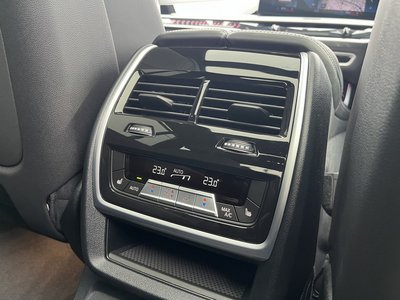 2023 BMW X7 thumbnail 58