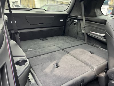2023 BMW X7 thumbnail 18