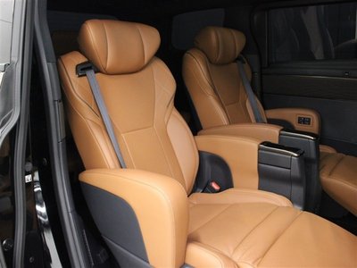 2025 Toyota VELLFIRE photo 14