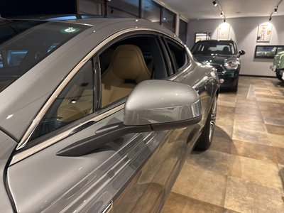 صورة 34 لـ 2010 Aston Martin RAPIDE