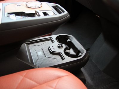 صورة 43 لـ 2023 BMW IX