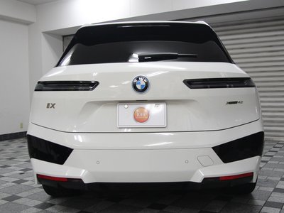 صورة 8 لـ 2023 BMW IX