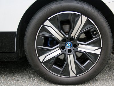صورة 21 لـ 2023 BMW IX