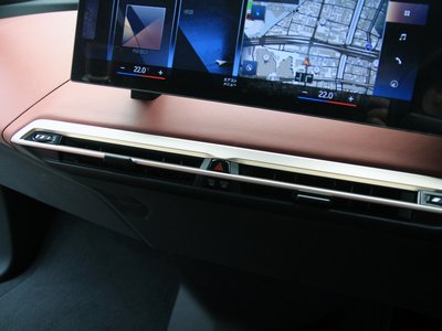 صورة 45 لـ 2023 BMW IX