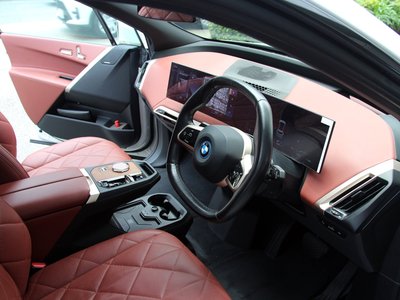 صورة 2 لـ 2023 BMW IX