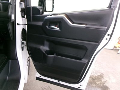 صورة 11 لـ 2023 Toyota GRAND ACE