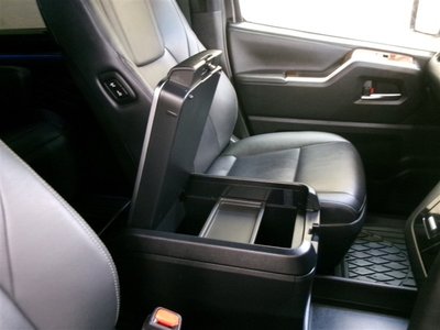 صورة 37 لـ 2023 Toyota GRAND ACE