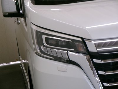 صورة 26 لـ 2023 Toyota GRAND ACE