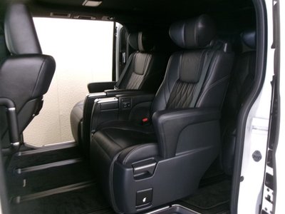 صورة 40 لـ 2023 Toyota GRAND ACE