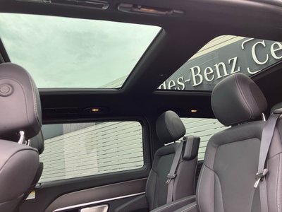 2025 Mercedes-BENZ V-CLASS photo 11