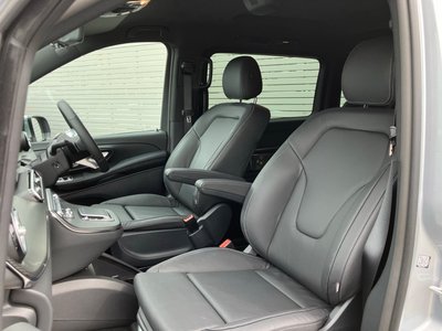 2025 Mercedes-BENZ V-CLASS photo 8