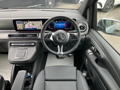 2025 Mercedes-BENZ V-CLASS photo 12