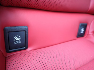 2023 Lexus IS thumbnail 38