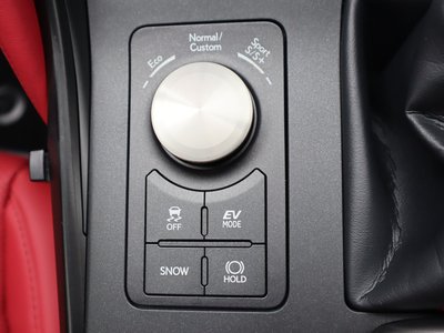 2023 Lexus IS thumbnail 65