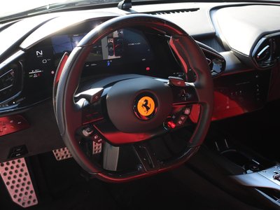 صورة 18 لـ 2025 Ferrari 12 CILINDRI