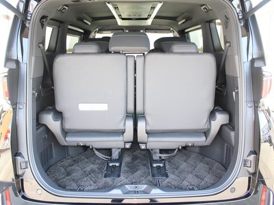 صورة 29 لـ 2023 Toyota VELLFIRE