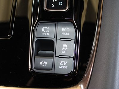 صورة 16 لـ 2023 Toyota VELLFIRE
