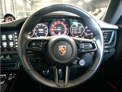 صورة 16 لـ 2022 Porsche 911